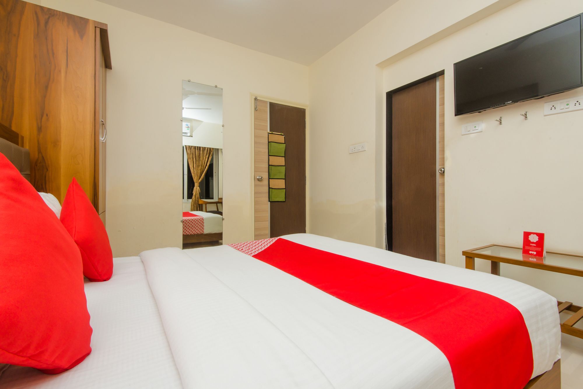 Oyo 11441 Hotel Blue Bells Residency Bombaj Zewnętrze zdjęcie