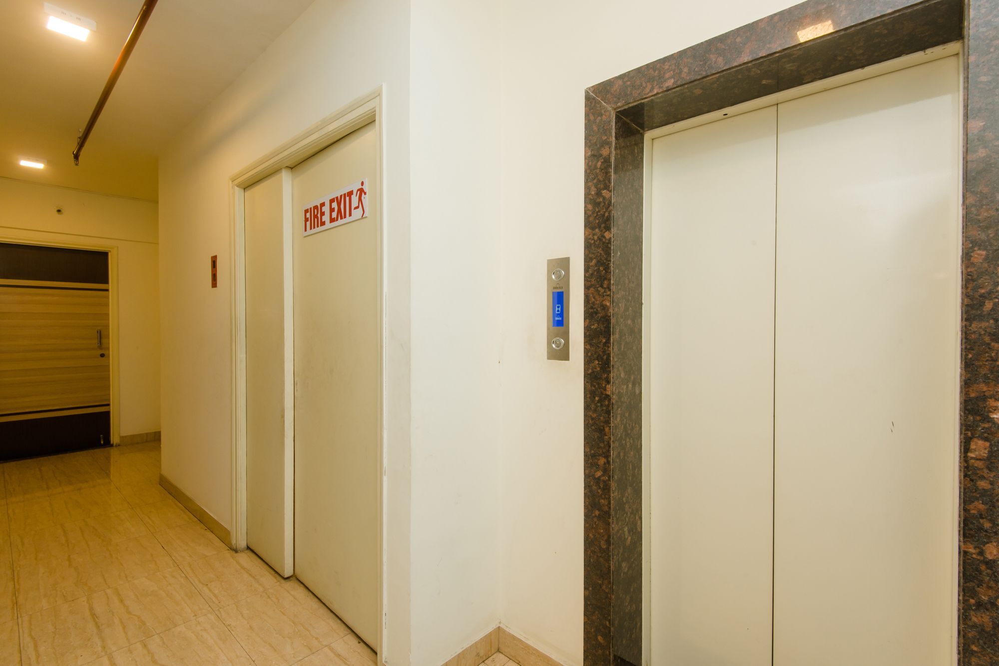 Oyo 11441 Hotel Blue Bells Residency Bombaj Zewnętrze zdjęcie