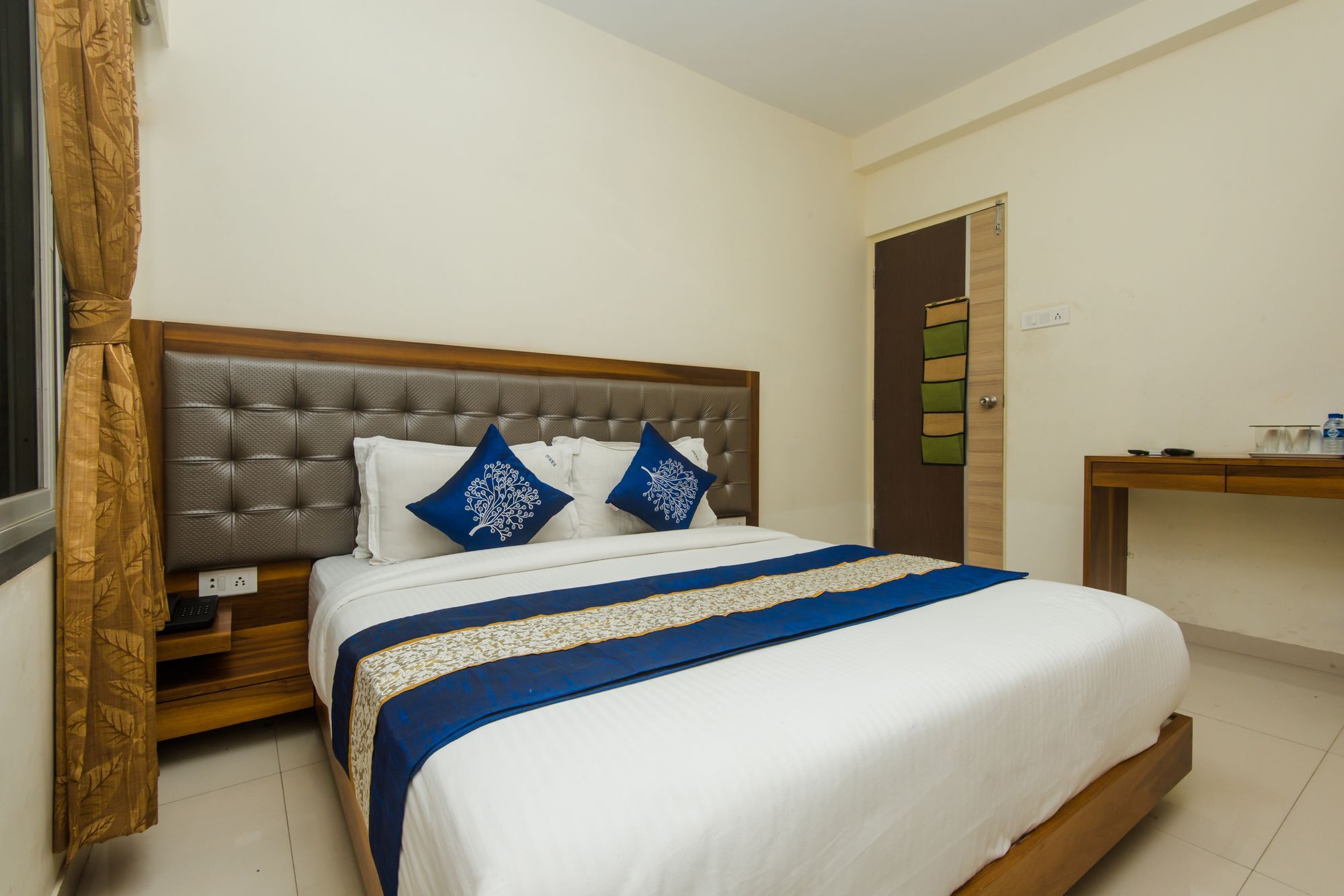 Oyo 11441 Hotel Blue Bells Residency Bombaj Zewnętrze zdjęcie