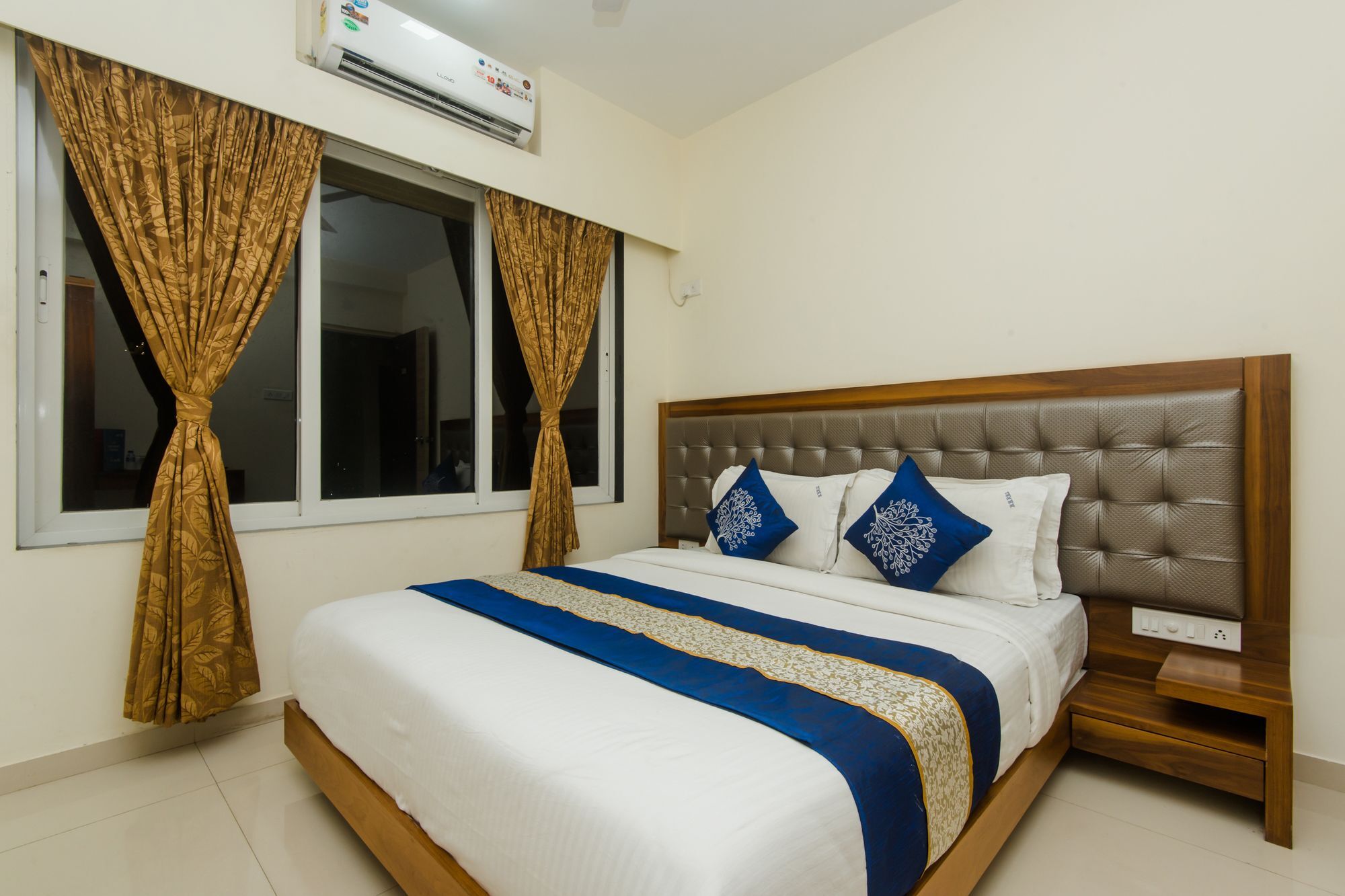 Oyo 11441 Hotel Blue Bells Residency Bombaj Zewnętrze zdjęcie